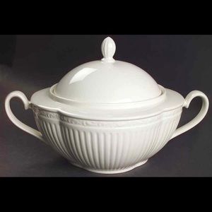 MIKASA Italian Countryside Round Covered Casserole